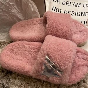 Golden Goose Shearling with silver laminated leather Star